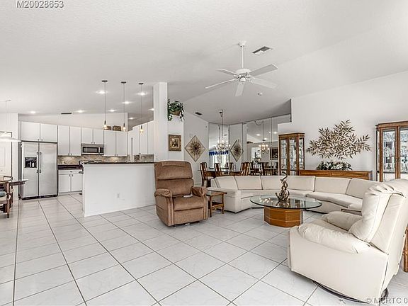 3rd image of 3162 SE Brierwood Pl