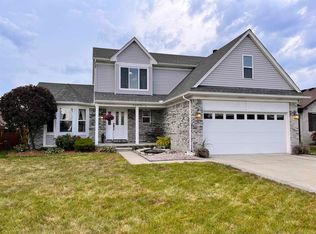 32075 Shadywood Dr, Chesterfield, MI 48047