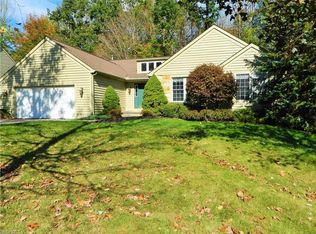 167 Royal Oak Dr, Aurora, OH 44202