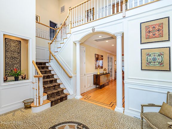 2nd image of 2801 Shore Dr