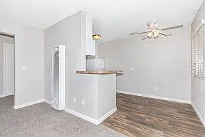 Dorado Plaza Apartments — Photo 55
