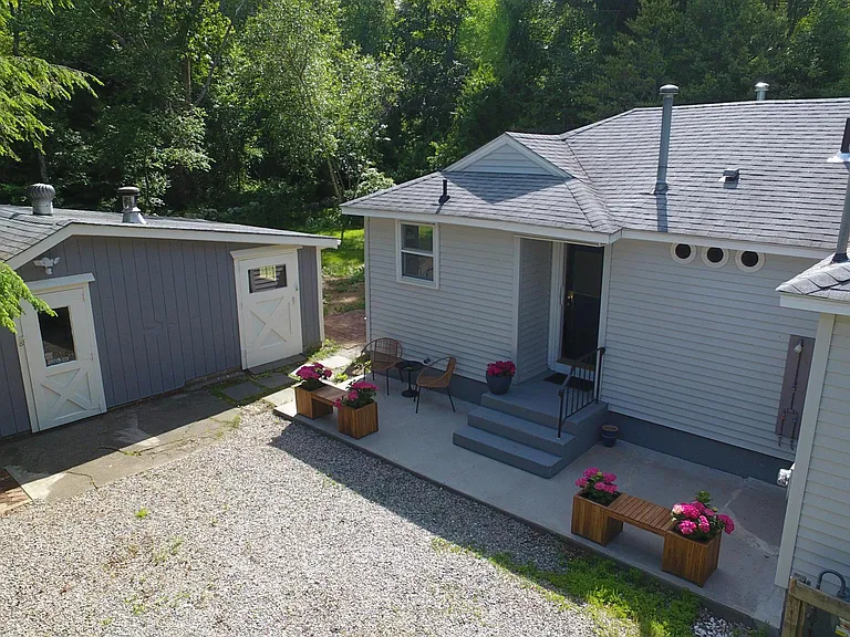 44 Lafayette Ave — Photo 16