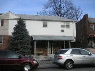 303 E 59th St photo 1