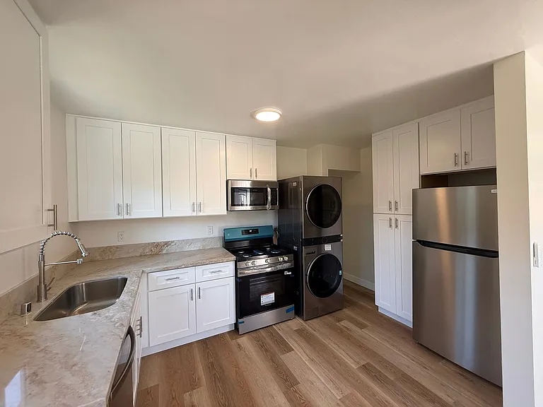 7184 Amherst St — Photo 5