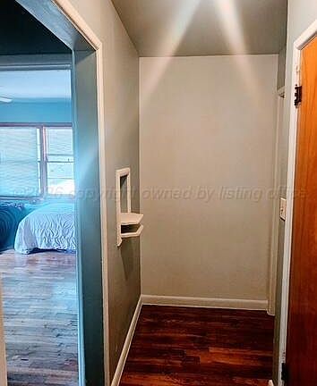 2nd image of 1615 Williston St