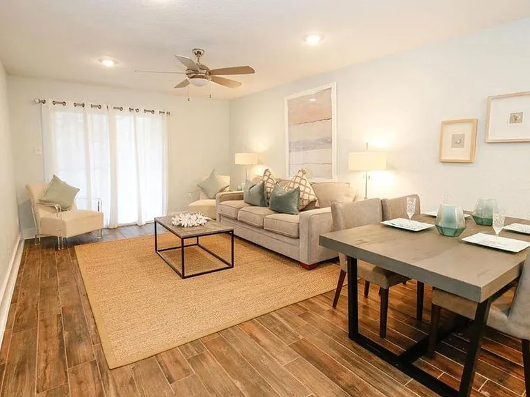104 Cove E #107 — Photo 4
