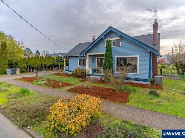 633 SE Ash St, Dallas, OR 97338