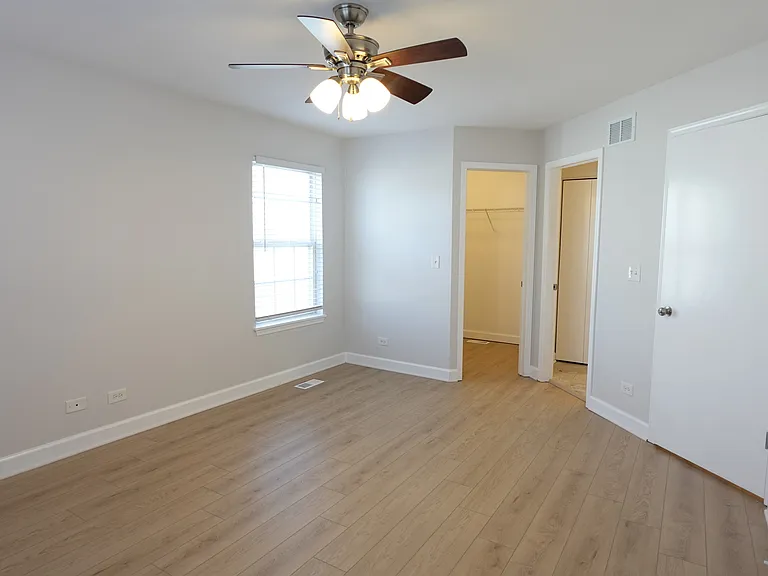 881 Essex Cir #881 — Photo 18