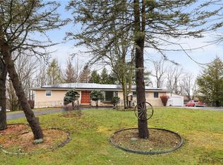 1493 Clover Rd, Long Pond, PA 18334