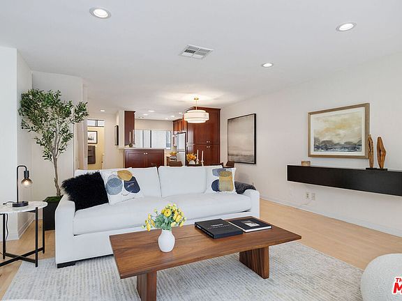 5th image of 11650 Mayfield Ave APT 3