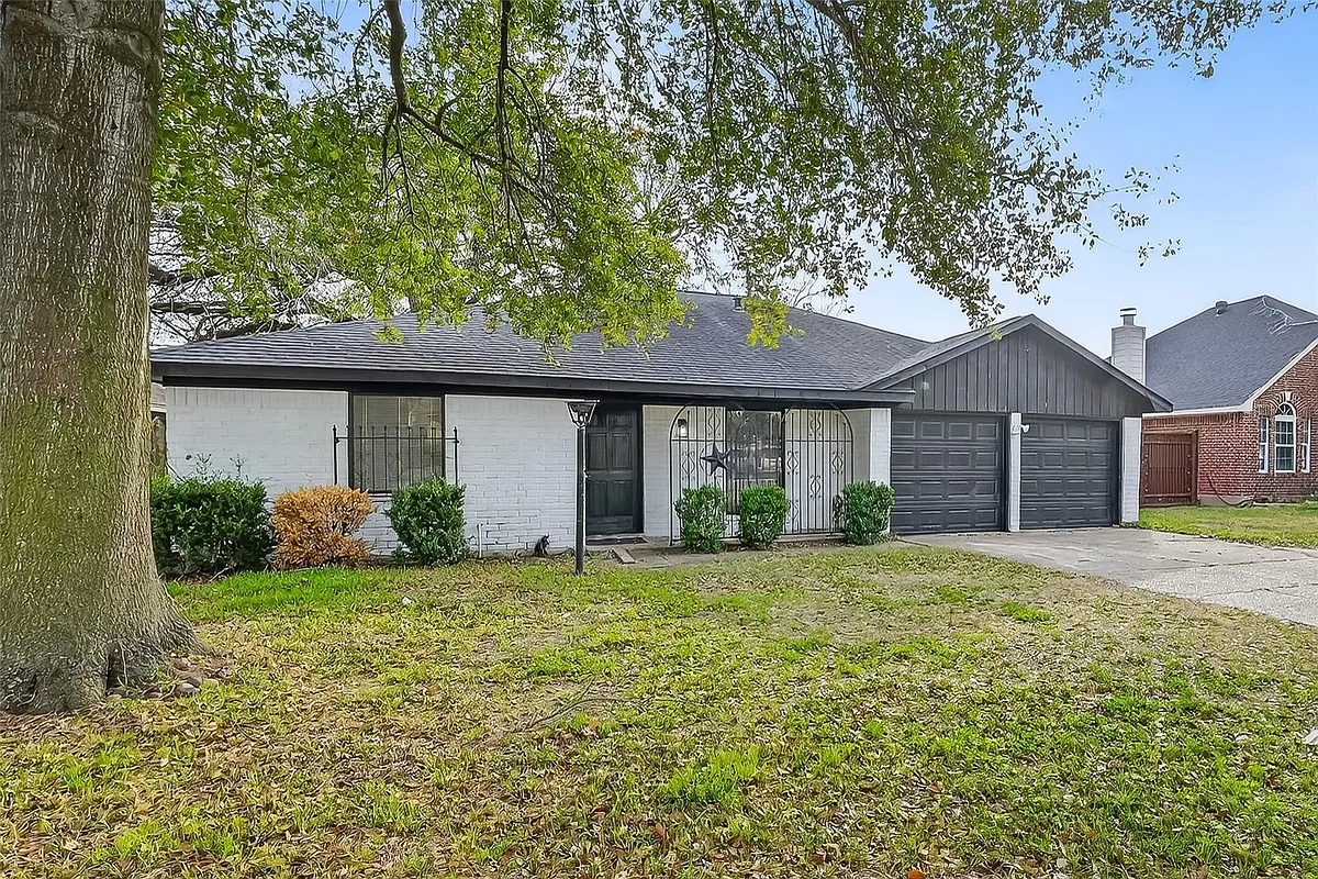 Building Photo - 11107 Cedarview Ln
