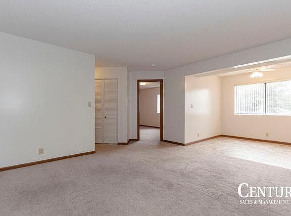 2nd image of 4615 Prescott Ave #2X2B