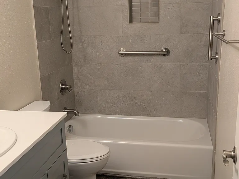 12130-12150 SW Gingham Ln — Photo 10