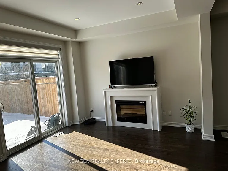 17 Stonehill Ave — Photo 7
