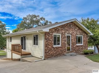 4420 S 46th St, Omaha, NE 68117
