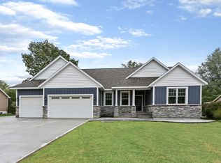 15628 Grand Point Dr, Grand Haven, MI 49417