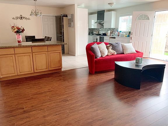 3rd image of 1183 Lakedale Way
