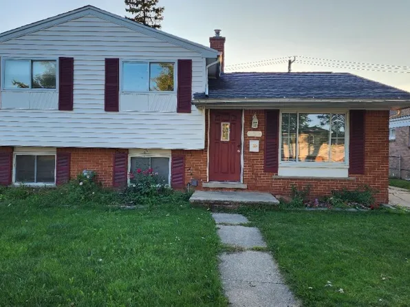 31505 Saint Margaret St, Saint Clair Shores, MI 48082