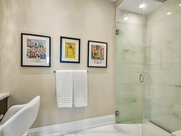 10 Maple Grove Dr #21 — Photo 26