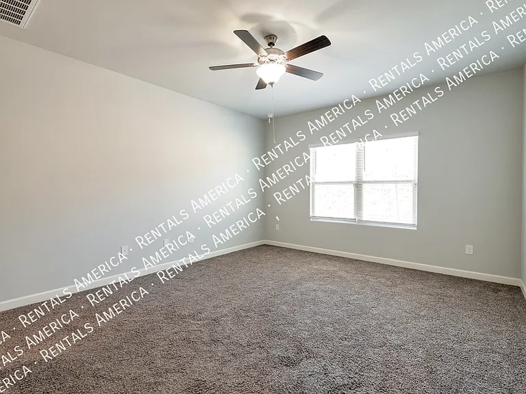 543 W Weldon St — Photo 3