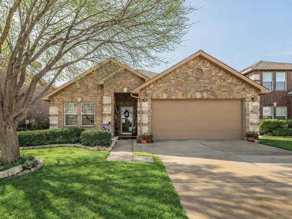 2300 Horseback Trl, Fort Worth, TX 76177