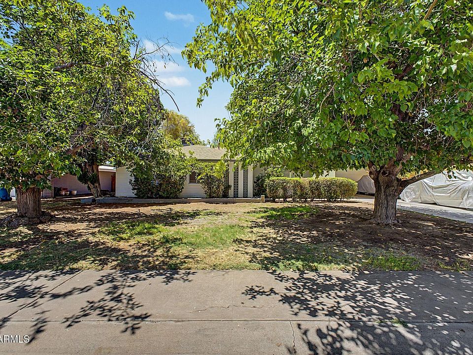 1st image of 2210 W MEADOW Drive