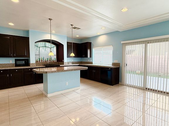 5th image of 6412 Grand Mayne Ct