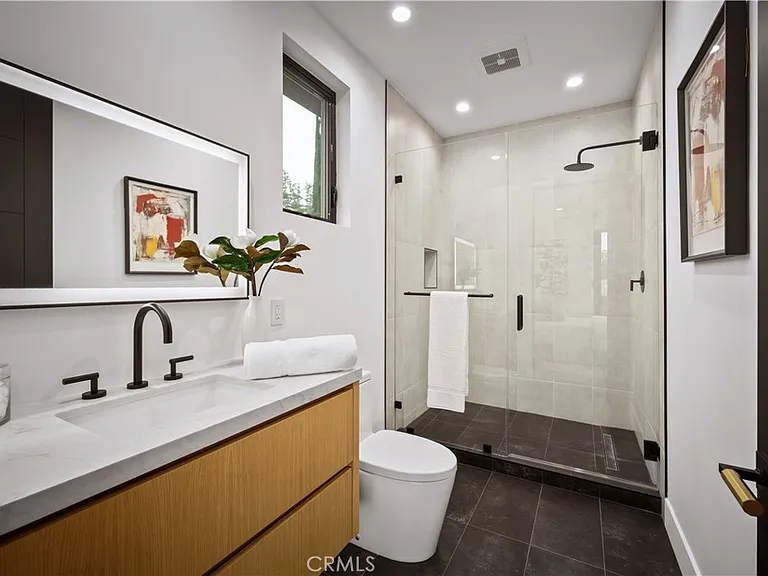 5244 Tampa Ave — Photo 54