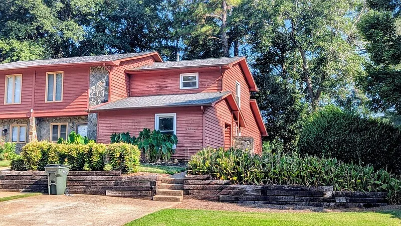 2 bed, 2.0 bath, 1070 sqft, $1,550 — Photo 2