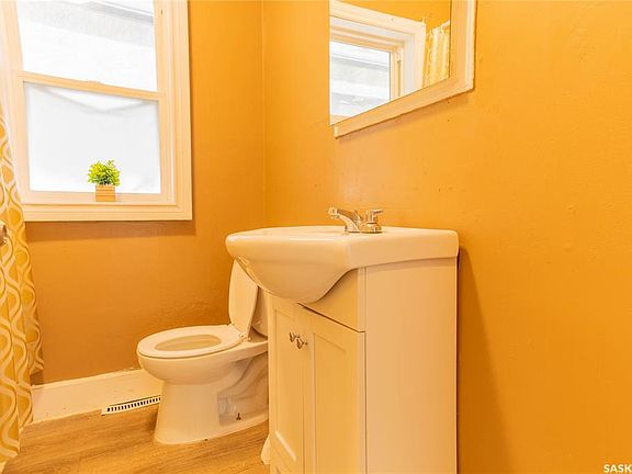 5th image of 1175 Queen STREET