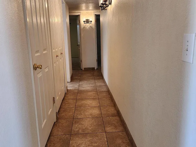 2253 Daytona Ave — Photo 19