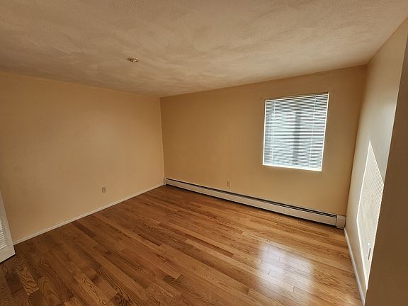 4th image of 38 South St APT 2