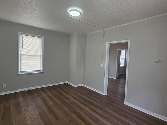2nd image of 387 Blatchley Ave #2