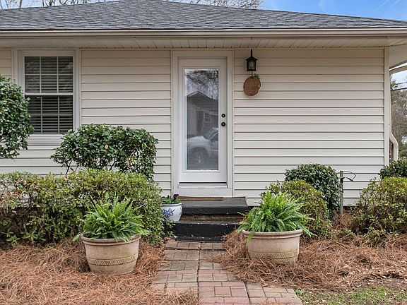 5th image of 401 Parkins Mill Rd