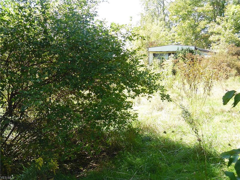 2nd image of 4657 Center Rd