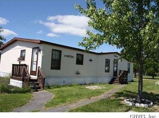 3604 Brompton Ln, Liverpool, NY 13090