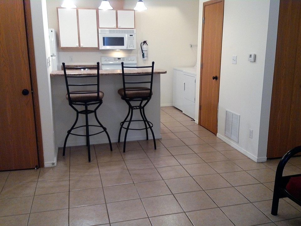 kitchen/laundry facilities