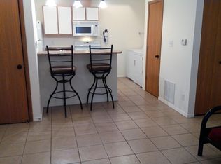 301 S 4th St, Champaign, IL 61820