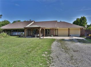 21010 W Cedar Ridge Rd, Cleveland, MO 64734