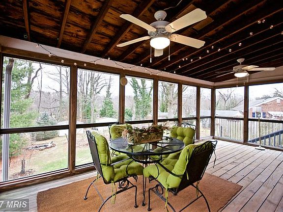 5th image of 5817 Pratt Ct