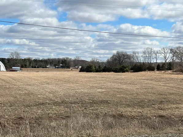 10103 Concord Rd, Jonesville, MI 49250