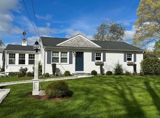 22 Overshores Dr E, Madison, CT 06443