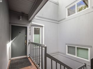 5439 SW View Point Ter, Portland, OR 97239