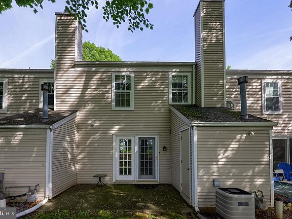 5th image of 1531 Cambridge Ct