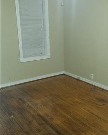 5th image of 6723 S Clyde Ave #3