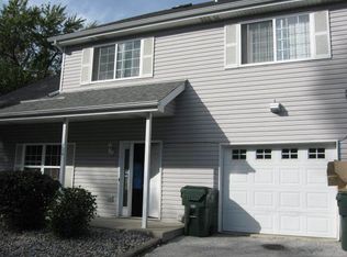 706 State Line Rd, Calumet City, IL 60409