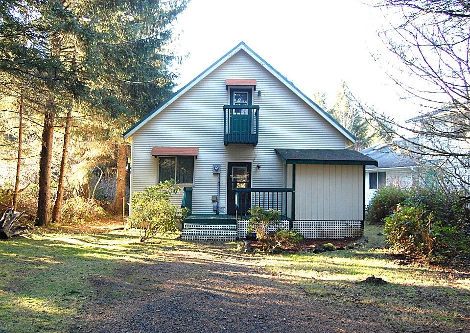 1st image of 557 Makah Ave SE