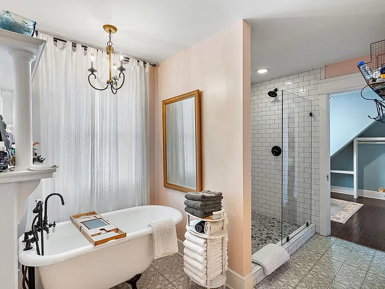 1407 Holly St — Photo 12