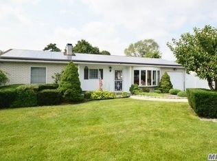 22 Eisenhower Rd, Centereach, NY 11720