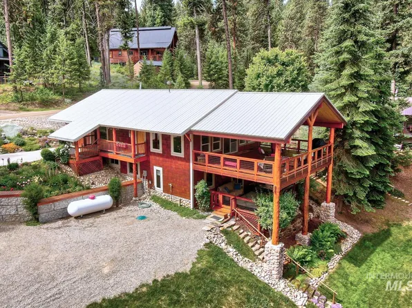 14 Stardust Ln, Garden Valley, ID 83622